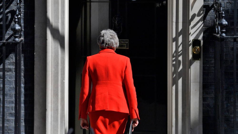 Britanska premijerka danas zvanično podnosi ostavku 1