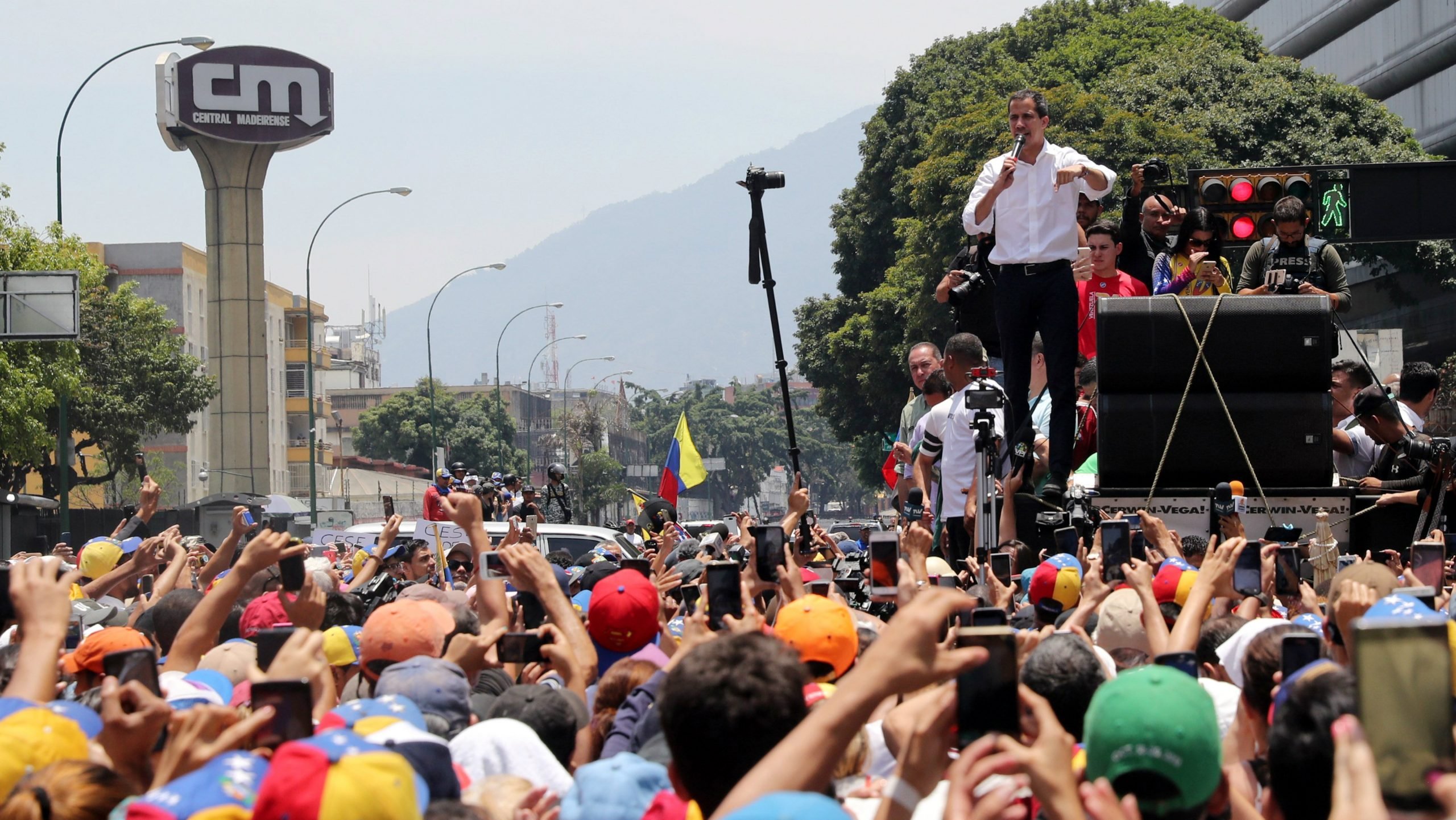 U Karakasu i danas sukobi između policije i pristalica opozicije 1