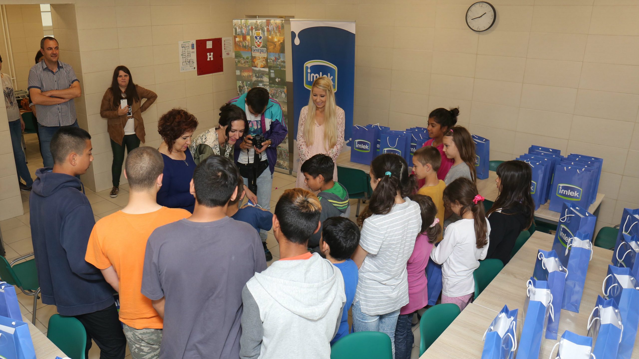 Moja Kravica mlečni paketići za decu iz domova širom Srbije 1