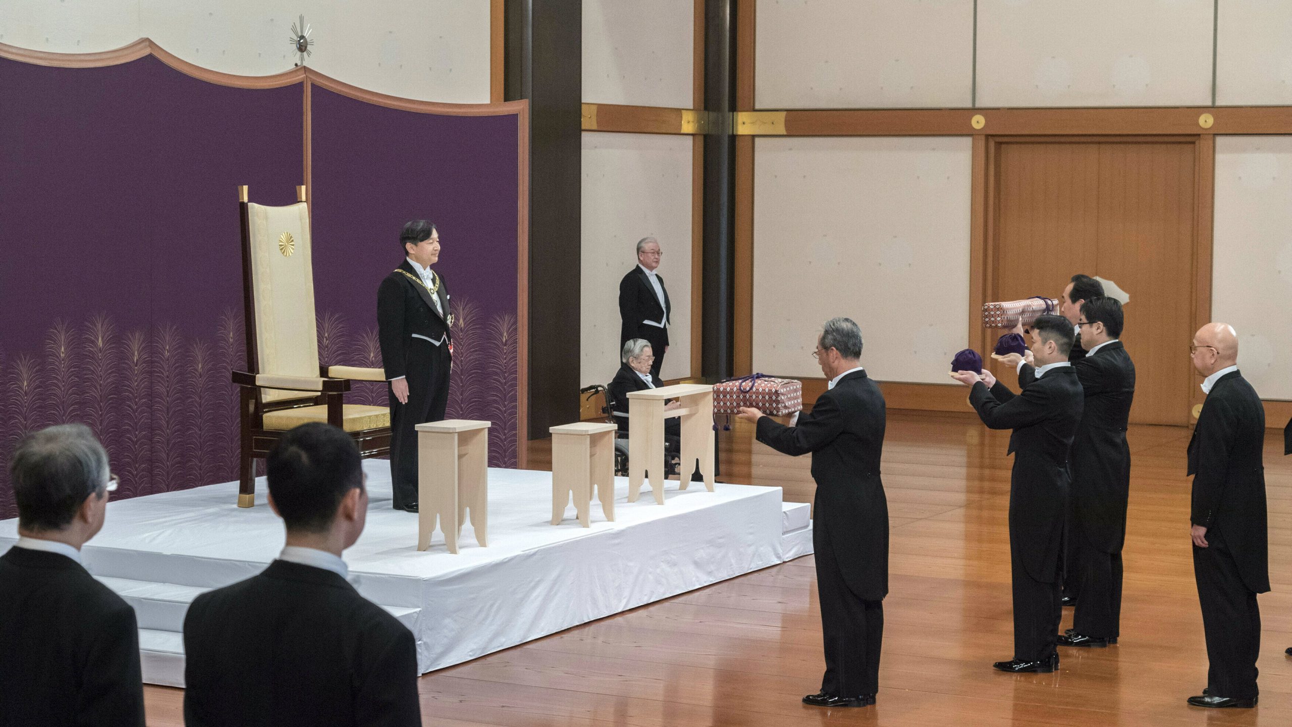 Naruhito počeo obavljanje carskih dužnosti 1