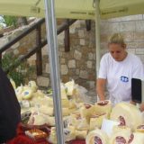 Proizvođači mleka: Država da uvede takse uvoznicima od 330 dinara po kilogramu sira 1