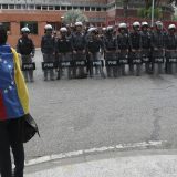 Poslanik opozicije u Venecueli pobegao u argentinsku ambasadu 10