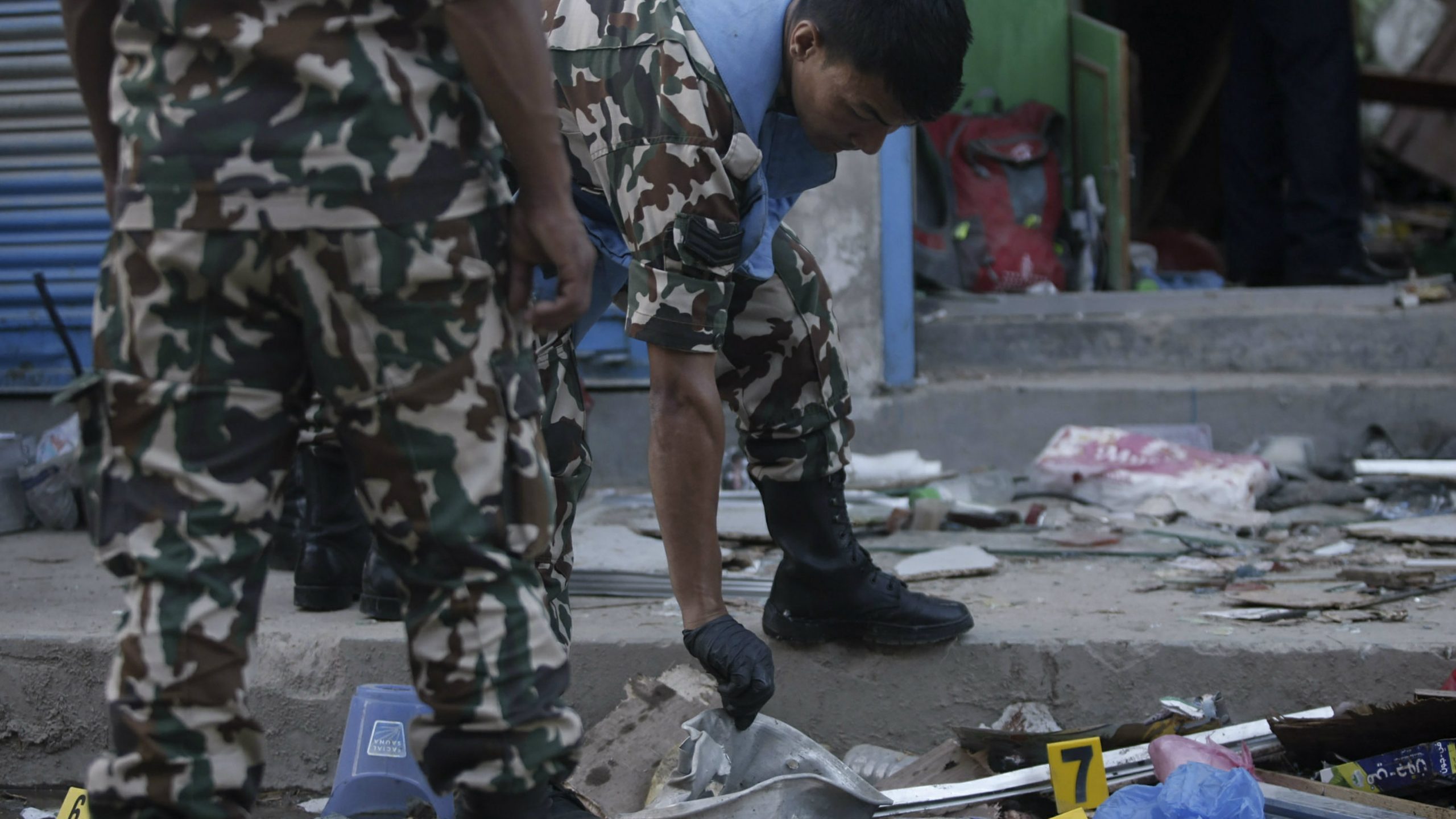 Tri osobe poginule, najmanje osam ranjeno u tri eksplozije u Katmanduu 1