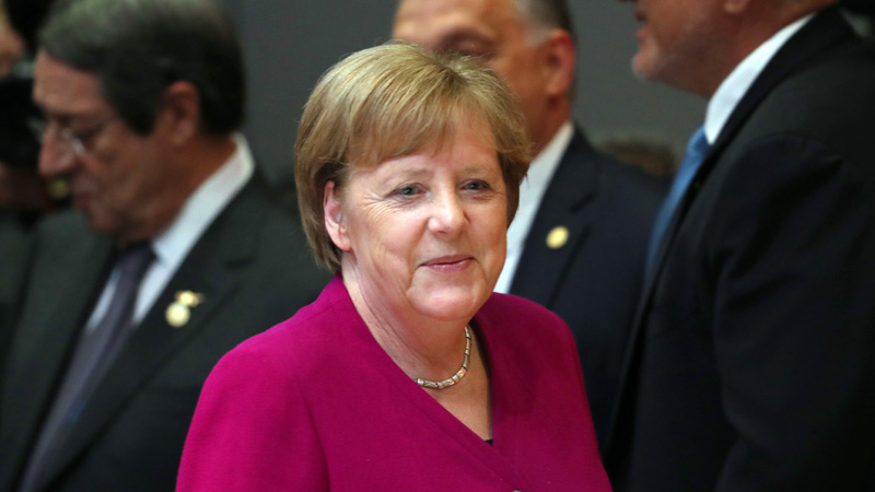 Merkel: Nemački tim u Prištini 1