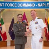 Mojsilović razgovarao sa komandatom NATO-a o Kosovu 13