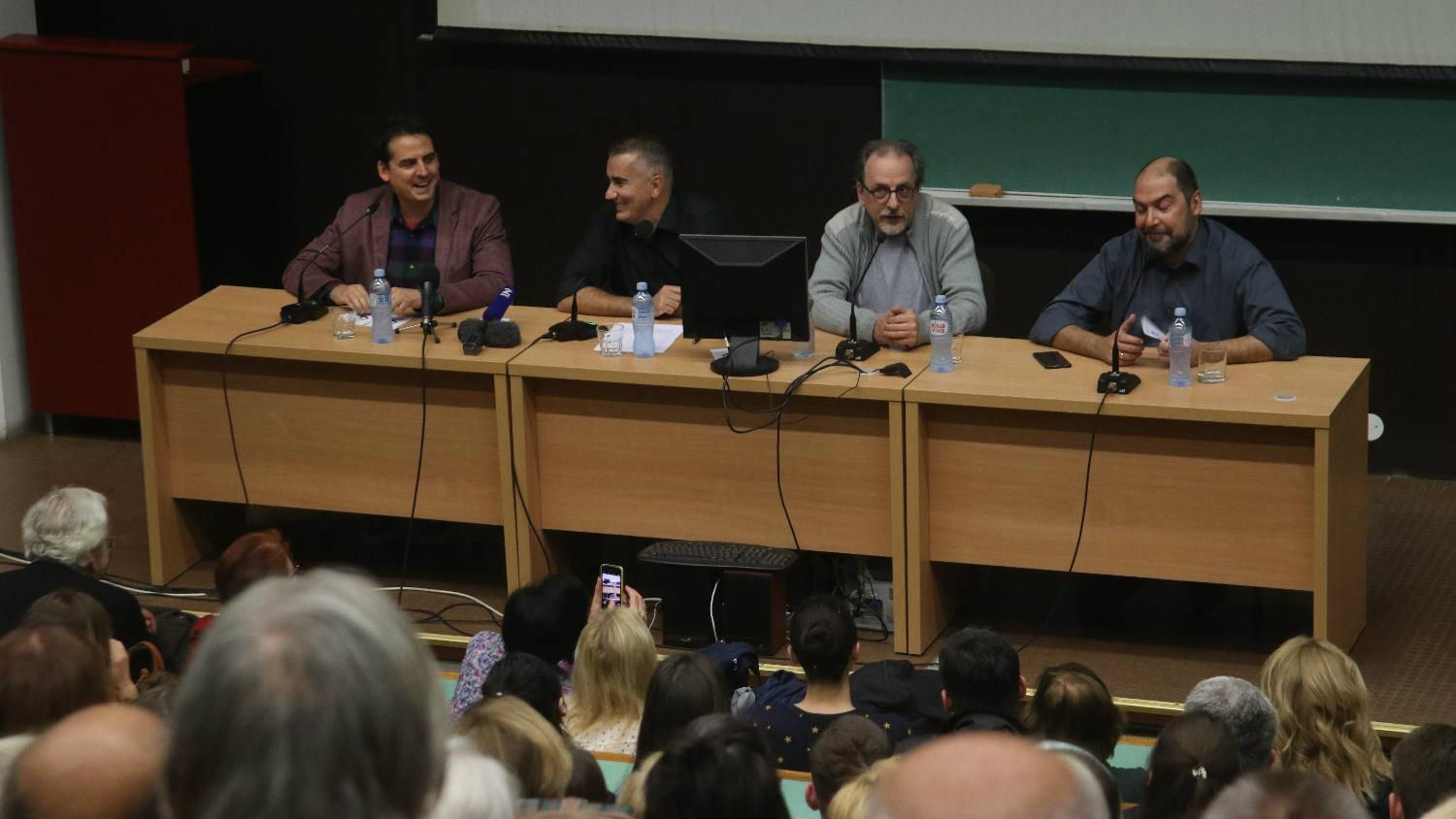 "Nije filozofski ćutati": Srbija je raj za satiričare 1