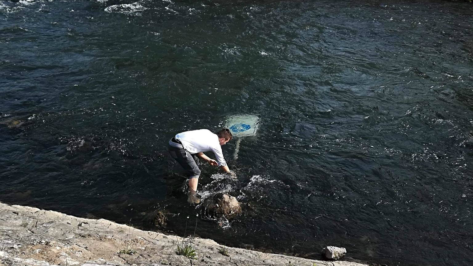 Nagrade za maturante iz Pirota koji su iz Nišave izvukli saobraćajne znakove 1