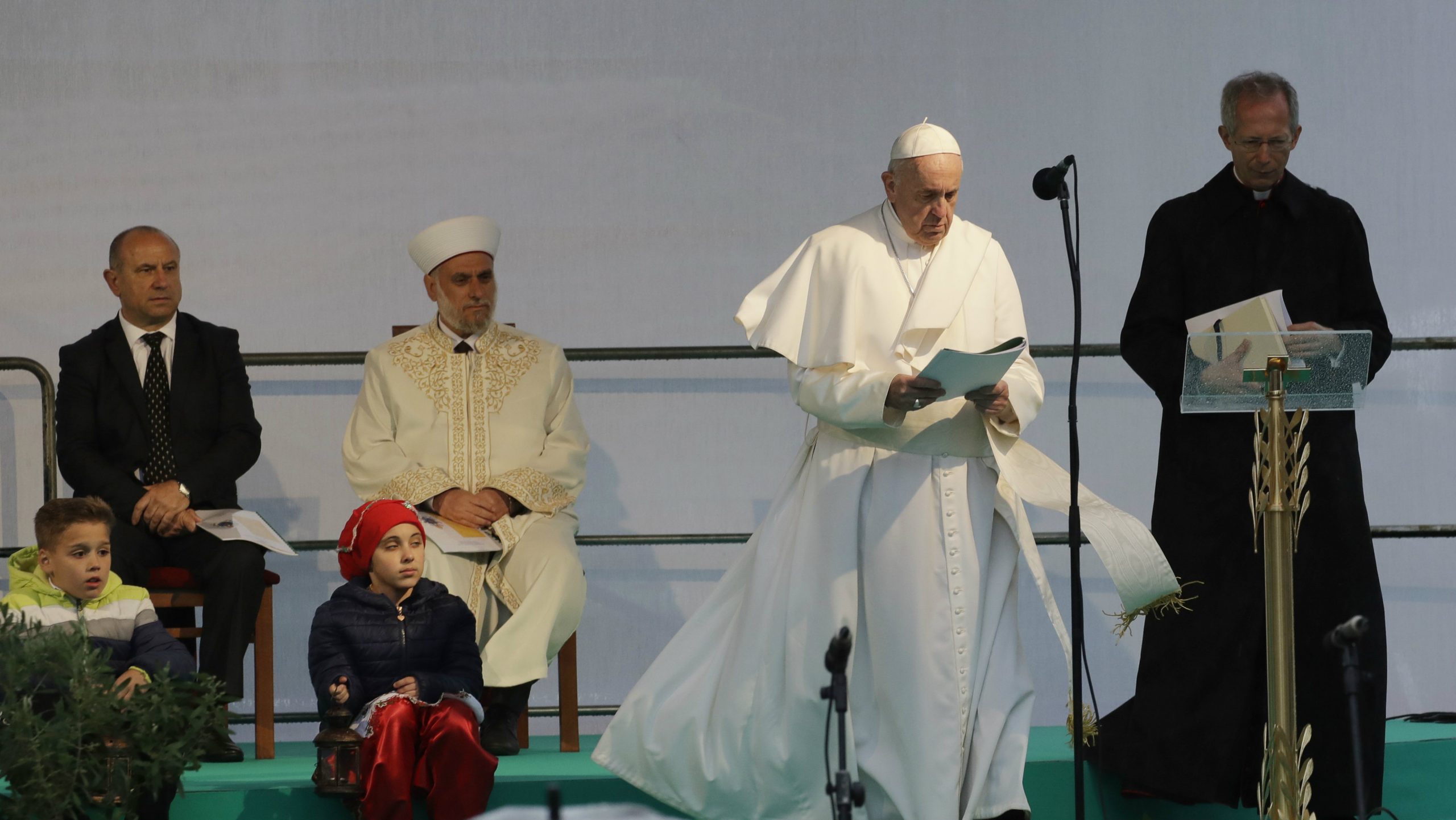 Papa se izvinio Romima zbog diskriminacije od strane katoličke crkve 1
