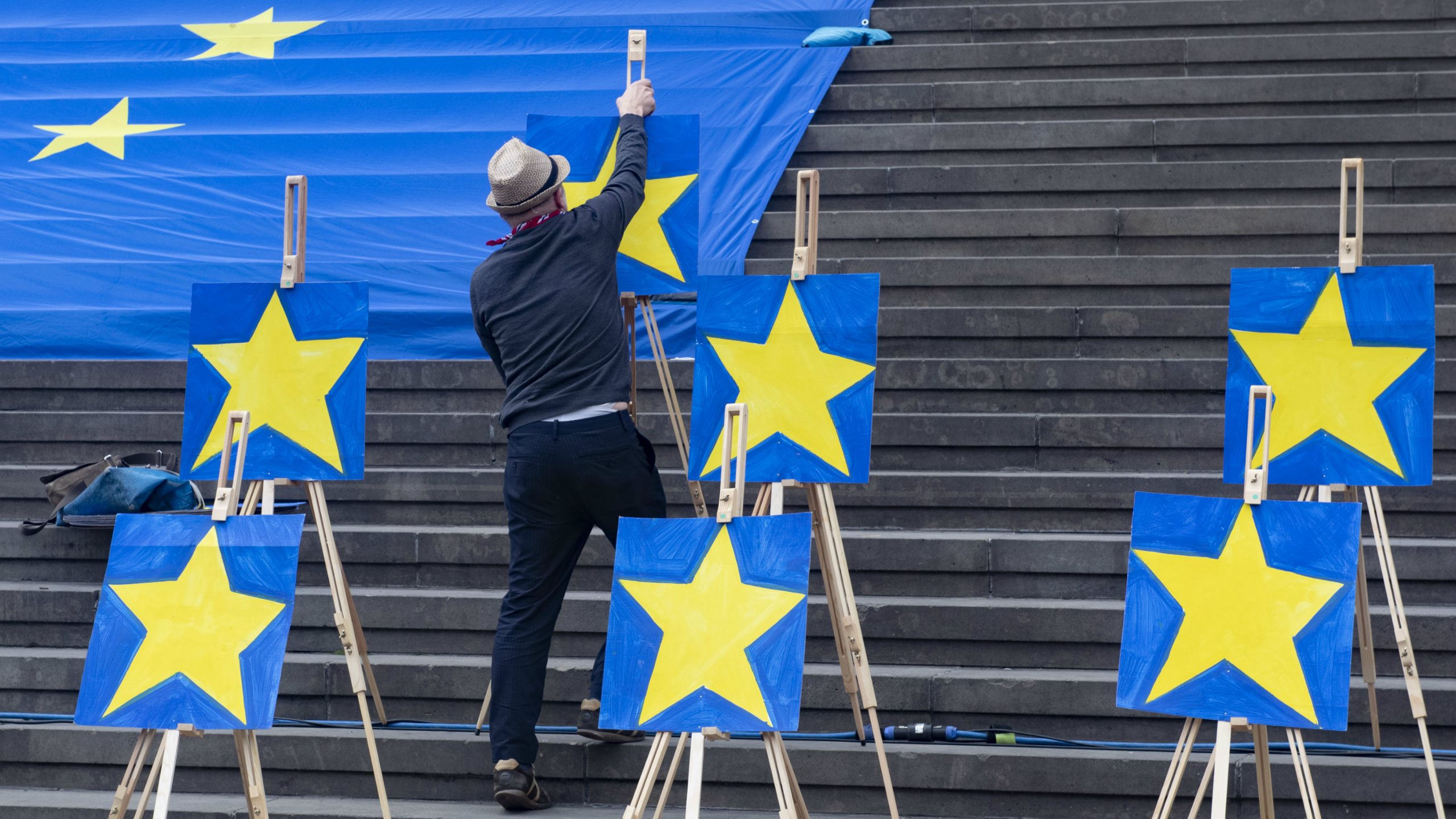 Projekcije Evropskog parlamenta: Ubedljiva većina za proevropske stranke 1