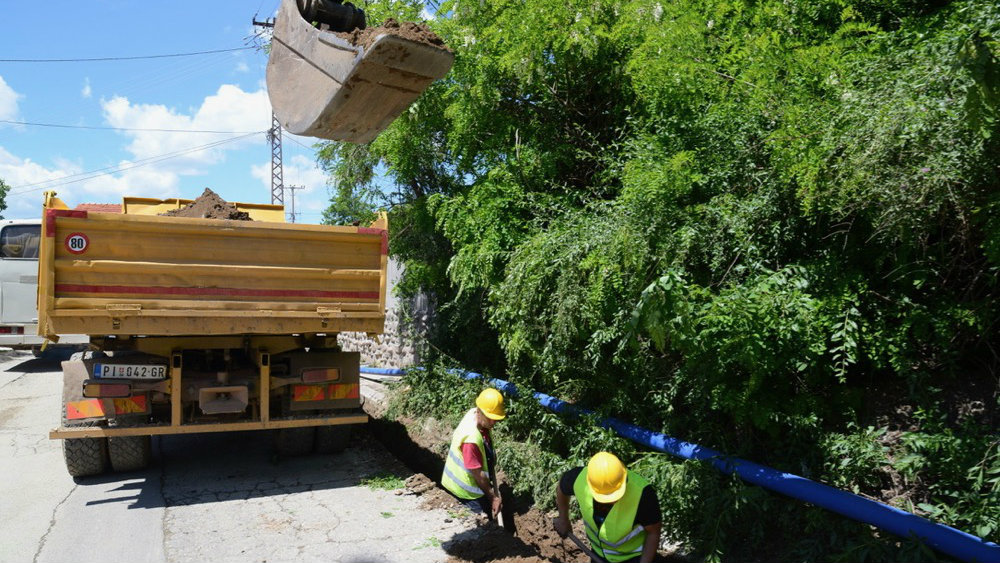 Počela zamena vodovodne mreže u pirotskom naselju "Đeram" 1