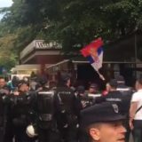 Incidenti desničara sa policijom pred otvaranje festivala "Mirdita, dobar dan" (VIDEO) 15
