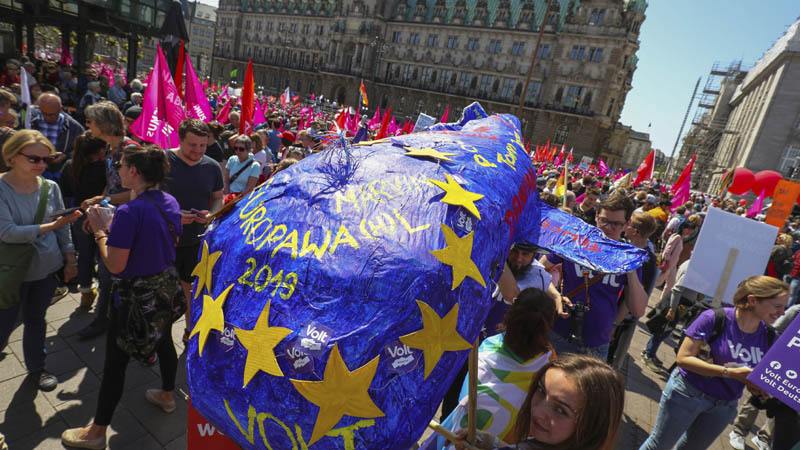 Desetine hiljada ljudi na skupovima protiv nacionalizma širom EU 1