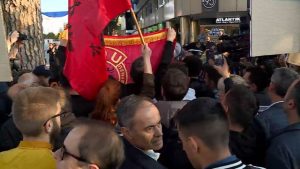 Vučić: Navikao sam na demonstracije, ne zanimaju me 2
