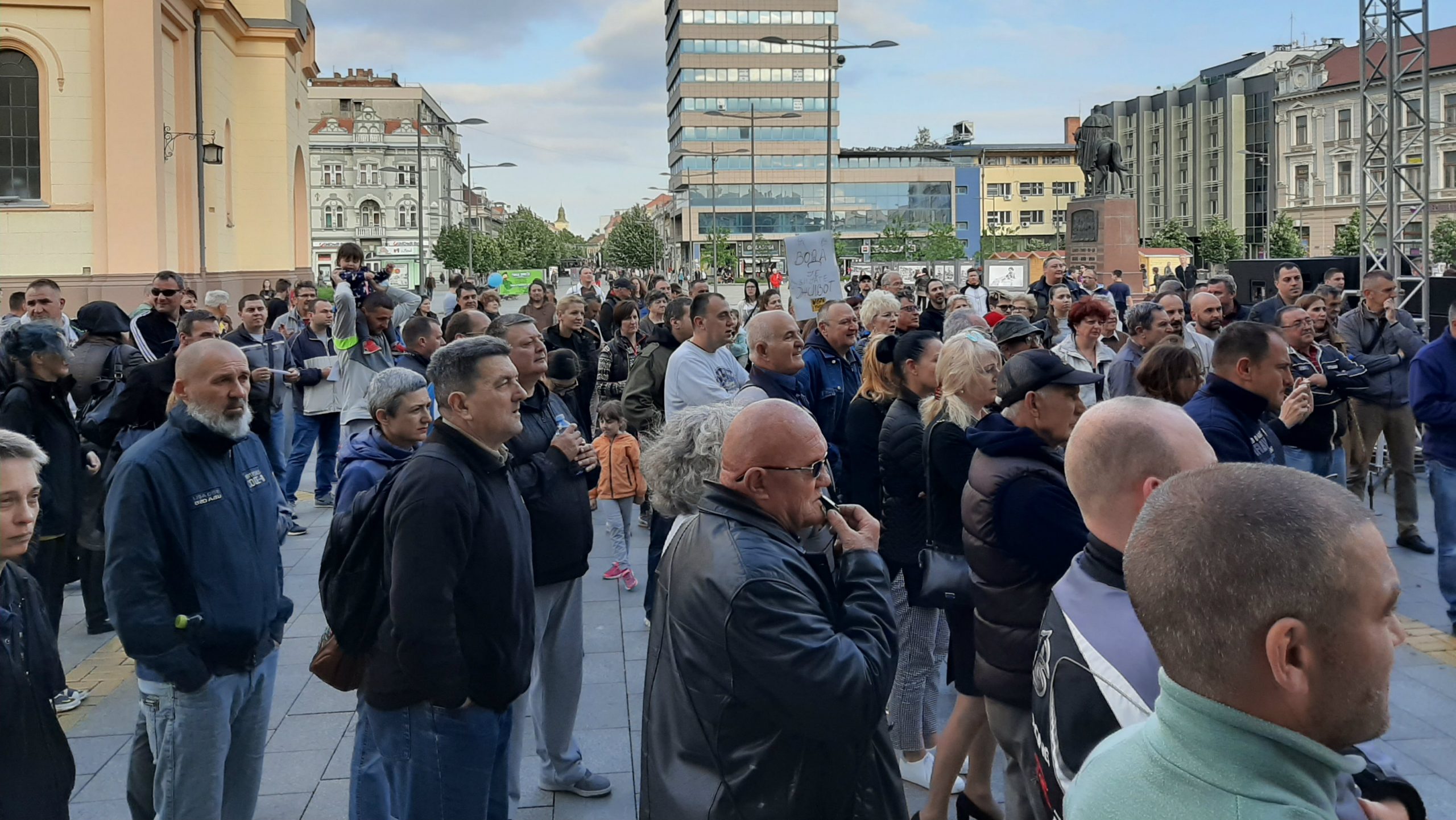 Zrenjaninci na protestu: Tražimo čistu vodu odmah 1