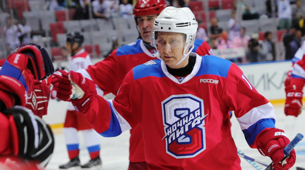 Putin postigao osam golova u egzibicionoj hokejaškoj utakmici 1