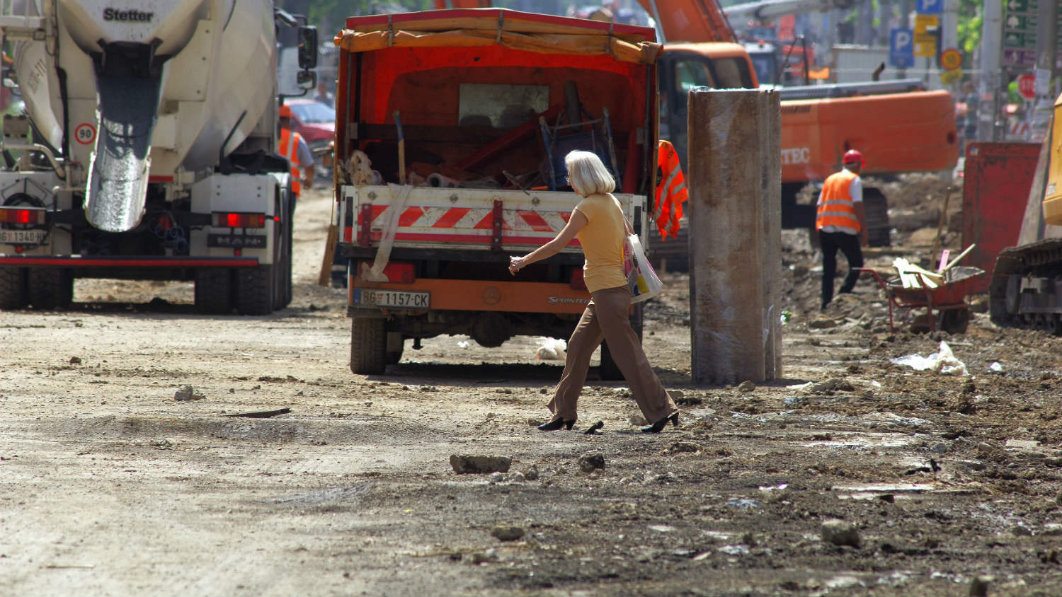 Valjda neće poseći drveće, sve ostalo je raskopano 1