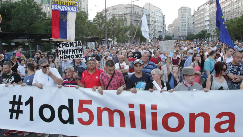 Protest "Jedan od pet miliona": Šarčević da snosi odgovornost zbog svoje bahatosti (VIDEO, FOTO) 1