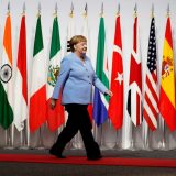 Merkel poručila da je javna zabrinutost za njeno zdravlje nepotrebna 6