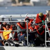 Humanitarni brod na Sredozemnom moru spasio 196 migranata 4