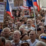 Babiš tvrdi da je Brisel “napao Češku” 10