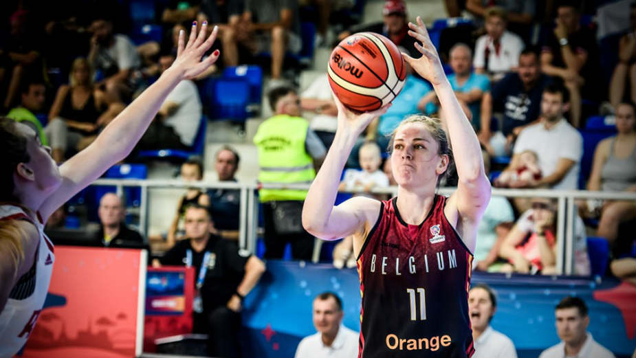 Niotkuda u sam svetski vrh 1