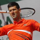 Kiša prekinula meč Đokovića 4