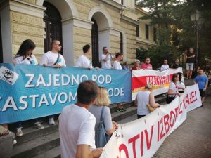 Đilas na protestu u Kragujevcu: Nastavnici i profesori, branite decu od tabloida (VIDEO, FOTO) 4