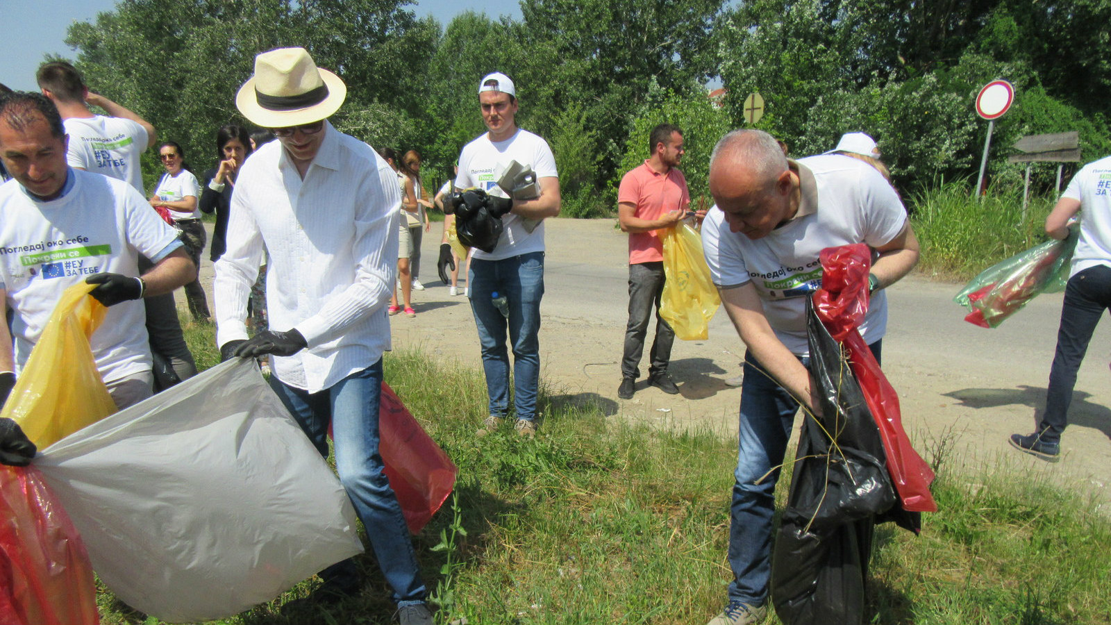 Fabrici, Radojičić i Trivan čistili đubre sa Savskog keja 1