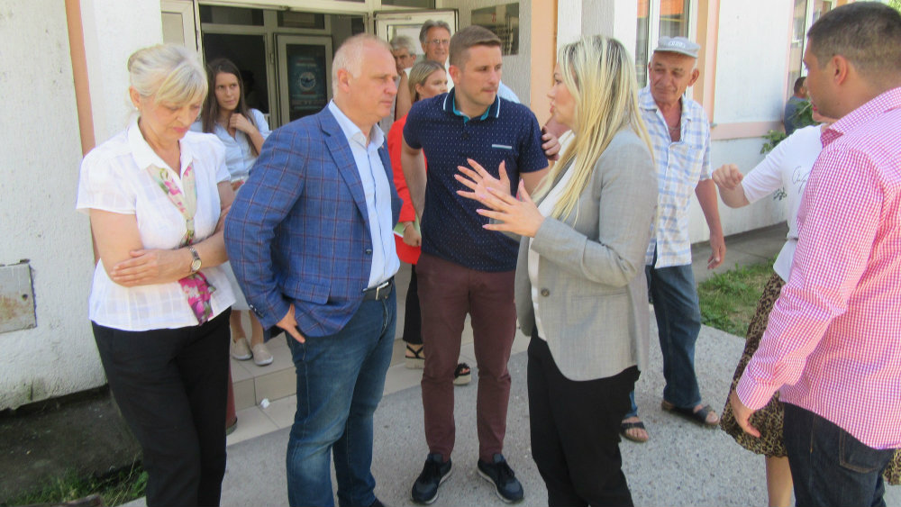 Vesić: Voda ispravna, ali zbog hemikalija preporučeno da se ne koristi u Borči i Kotežu 1