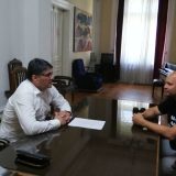 Odbornik “Niške inicijative” opet protestvovao zbog medijskog mraka u Nišu 11