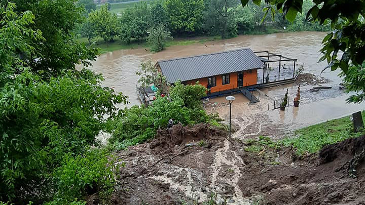 Marić: Voda se povlači, sad aktivnosti za povratak kućama (FOTO) 2