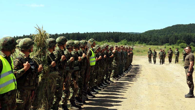 Vulin: Kadeti na vežbi pokazali da će biti dobri oficiri 1