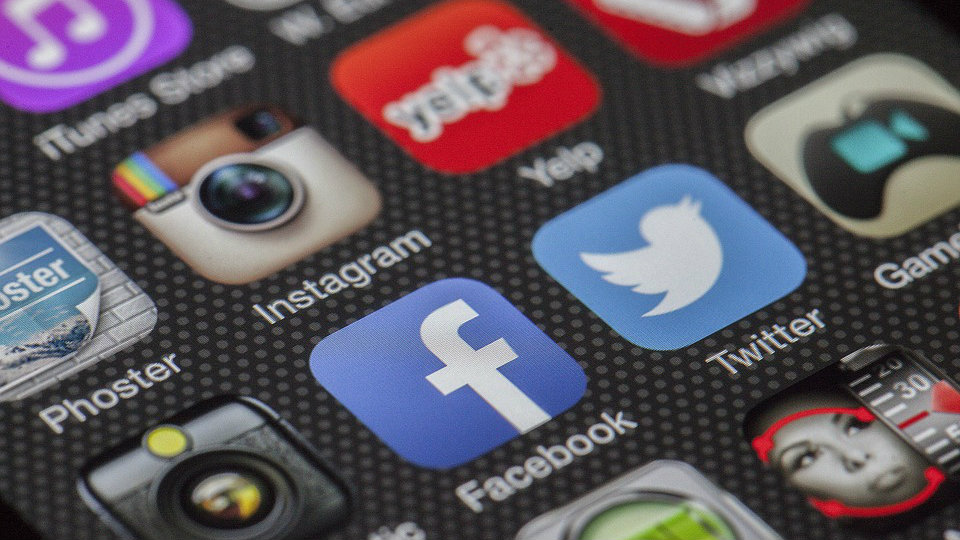 WhatsApp vodeća društvena mreža za deljenje vesti, Fejsbuk u padu 1