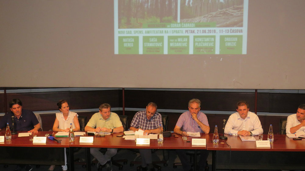 Čabradi: Srbija se mora odreći prakse da su posečene šume vrednije od živih 1