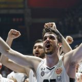 Partizan savladao Crvenu zvezdu u drugom meču finala Superlige Srbije – 73:72 5