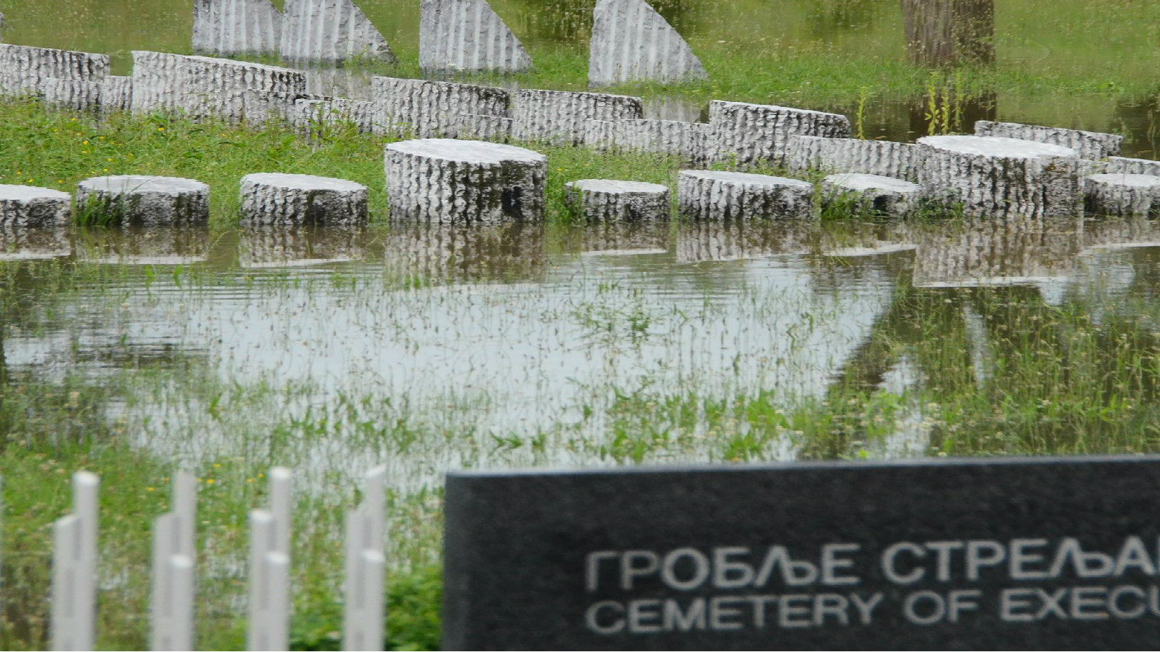 Neverovatne razmere šteta od poplava u Kraljevu, po prvi put potopljen i Spomen park (FOTO) 1