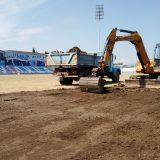 Grci sređuju fudbalski teren u Surdulici 6