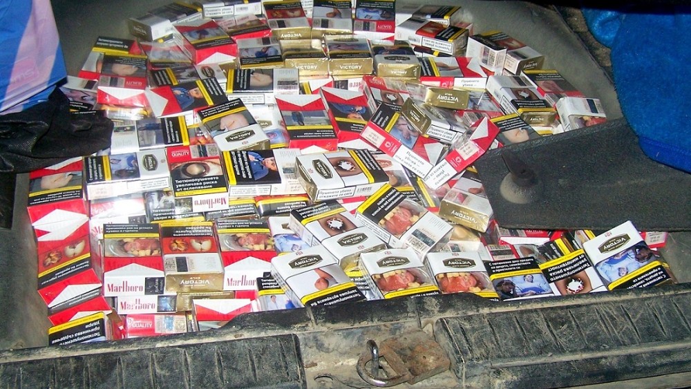 Tutin: Zaplenjeno 39 paketa cigareta 1