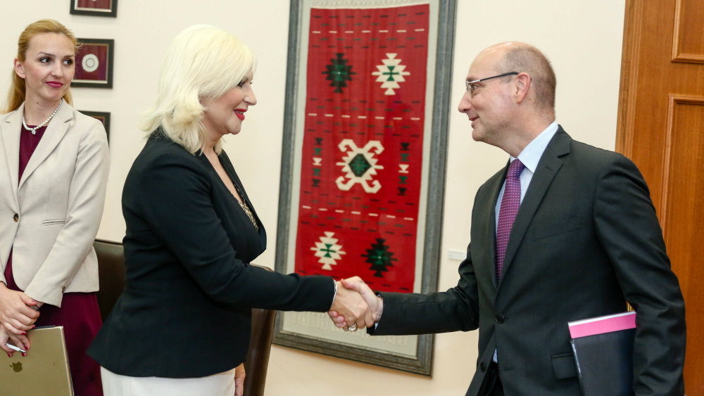 Mihajlović sa francuskim ambasadorom o predstojećoj poseti Makrona Srbiji 1