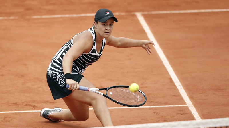 Barti i Vondroušova u finalu Rolan Garosa 1