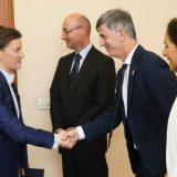 Brnabić i francuski parlamentarci zadovoljni jačanjem ekonomske saradnje 6