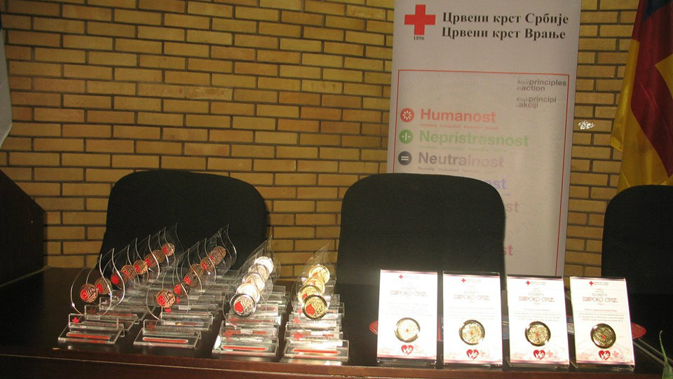 Crveni krst Vranje: Nije bilo nikakvih političkih pritisaka na odluku o dodeli priznanja dobrovoljnim davaocima krvi 1