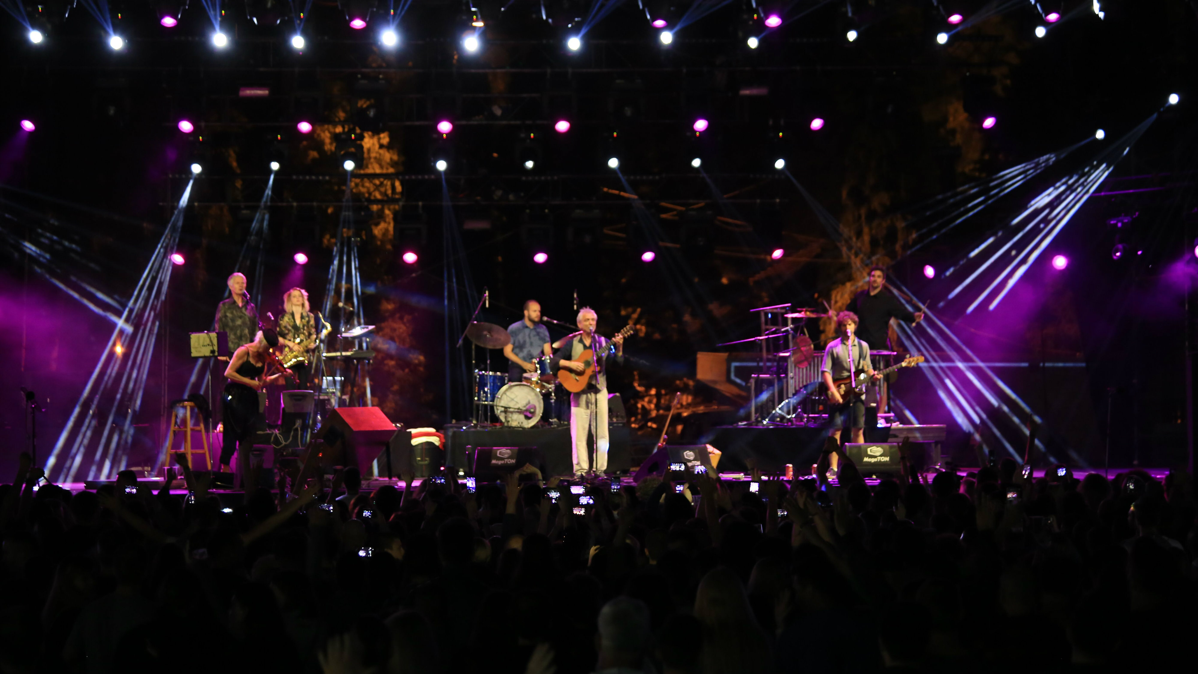 Nele Karajlić, Hladno pivo i Red Fang večeras na Arsenalu 2