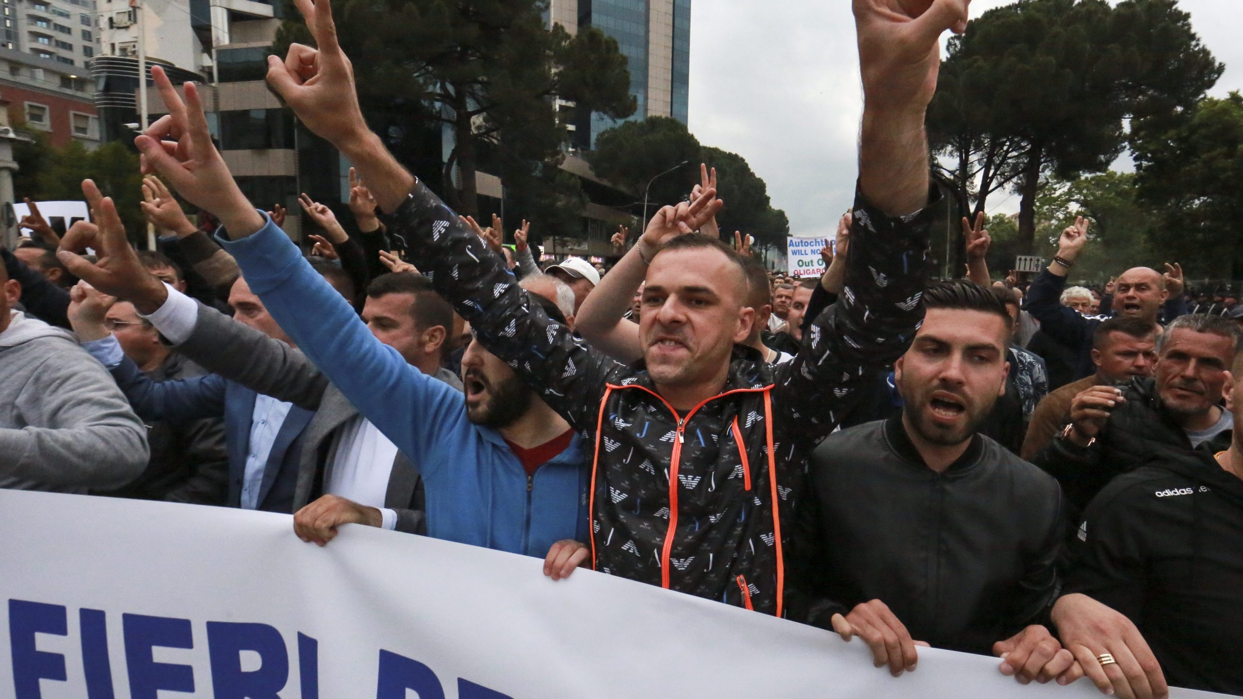 Hiljade pristalica albanske opozicije ponovo protestovale u Tirani 1