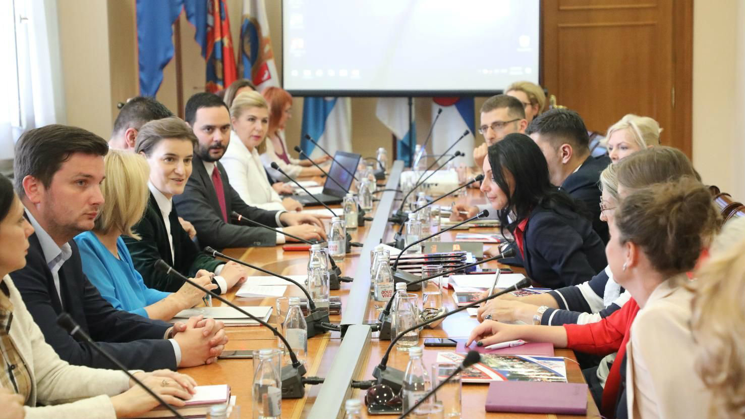 Brnabić: Povećanje nataliteta prioritet Srbije 1