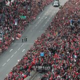 Pola miliona ljudi dočekalo fudbalere Liverpula 13