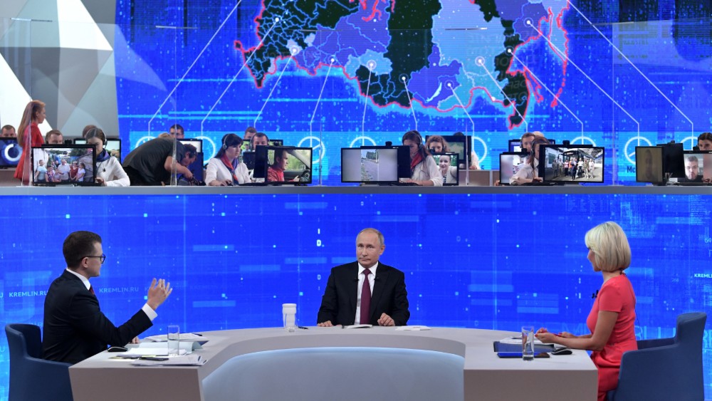 Na šta sve Rusi traže odgovor od Putina: Mala primanja, težak život... 1