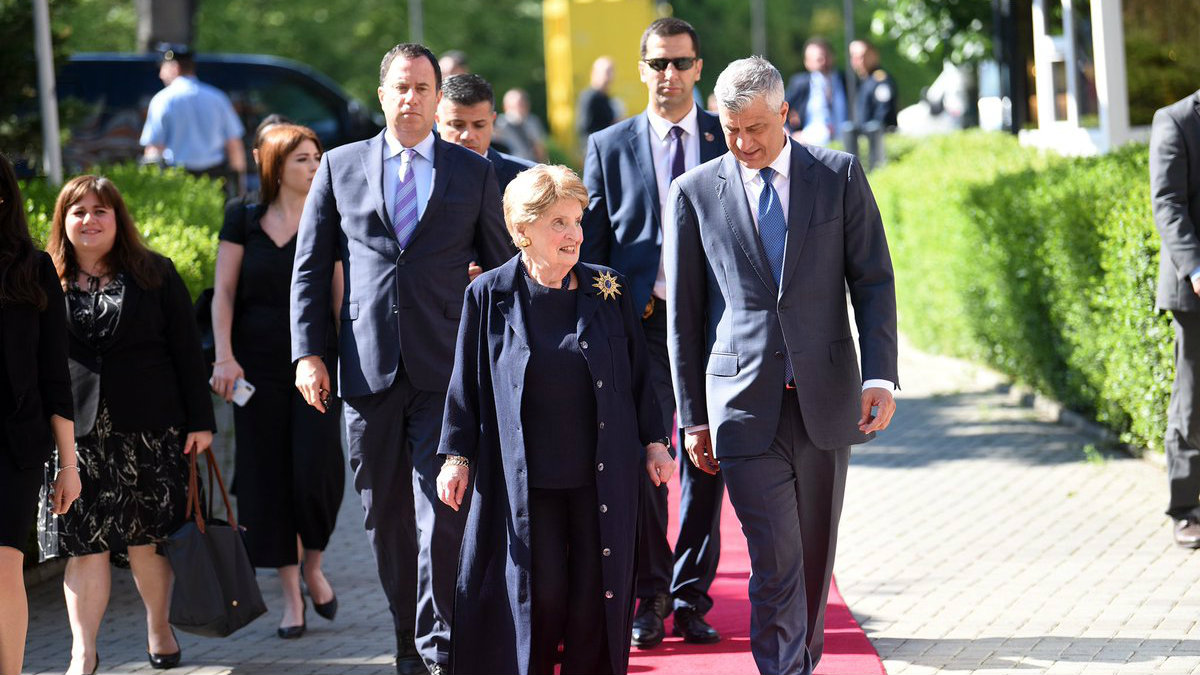 Priština obeležila 20 godina od ulaska Kfora, na slavlju Klinton i Olbrajt 1