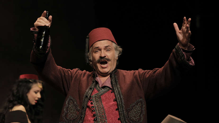 U Mitketovom starovremenom turskom odelu 1