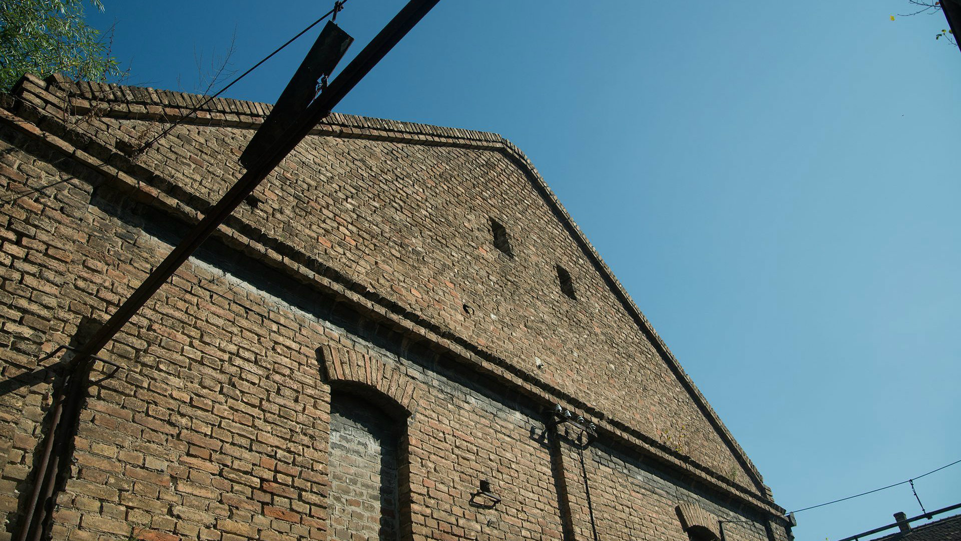 Javni čas istorije na lokaciju logora Topovske šupe 15. juna 1